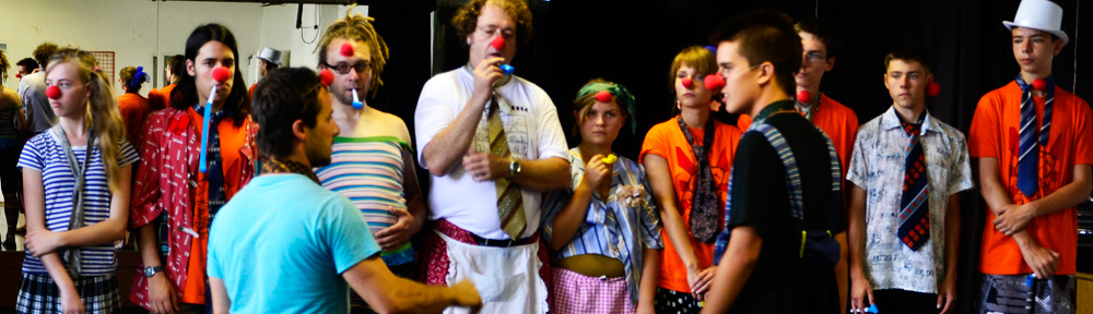 Pedagogika cyrku terapia smiechem clowny